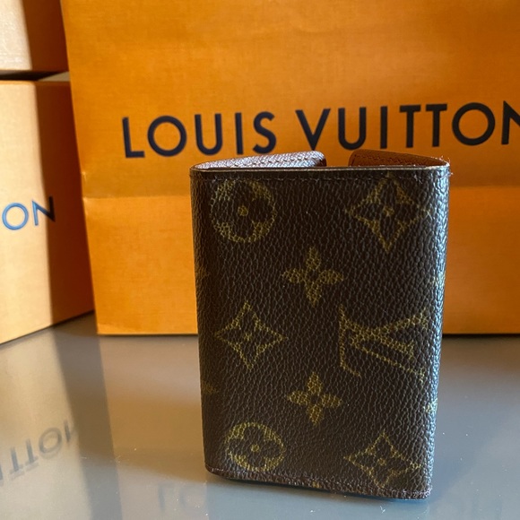 Louis Vuitton 4 Key Holder ~ Authentic - Picture 4 of 12